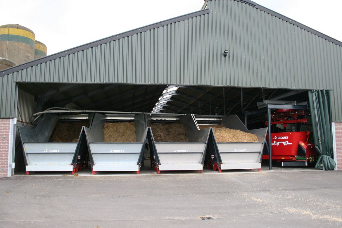 Cette-cuisine-d'alimentation-recueille-séparément-la-nourriture-de-chaque-bunker.